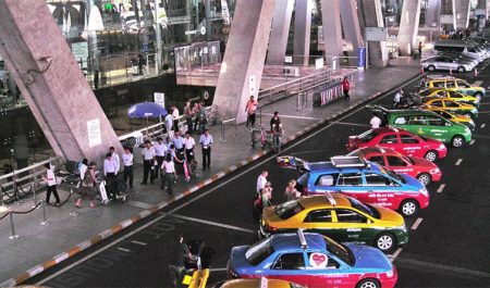 Taxi từ sân bay về thủ đô Bangkok