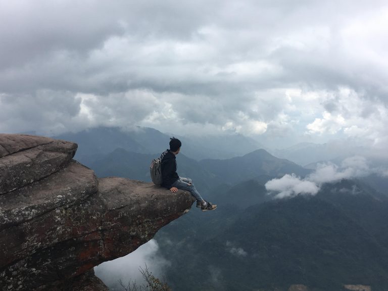 Trekking chinh phục nóc nhà Mộc Châu – đỉnh Pha Luông huyền thoại