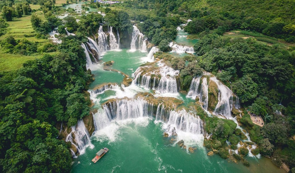 Thác Bản Giốc là thác nước lớn thứ 4 trên thế giới