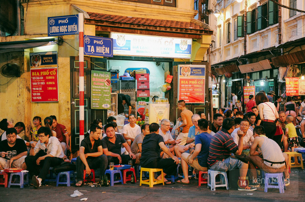 Phố Tạ Hiện là con phố nổi tiếng ở Hà Nội
