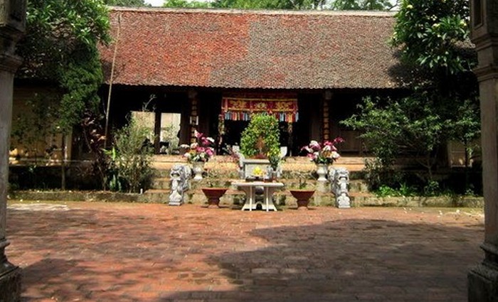 Đền thờ Phùng Hưng