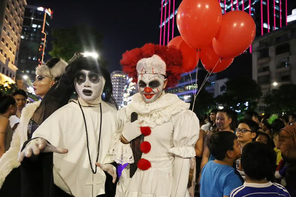 Chơi Halloween ở đâu Sài  Gòn - Công viên văn hóa Đầm Sen