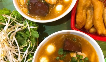 Bánh canh ghẹ Hà Nội