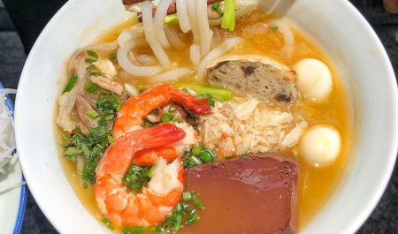 Bánh canh ghẹ Hà Nội