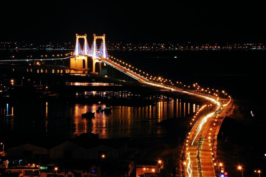 Đón noel ở cây cầu Thuận Phước là “ ngon” nhất
