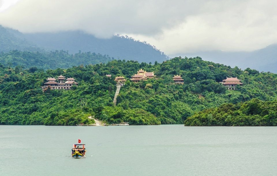 Hồ Truồi xứ Huế