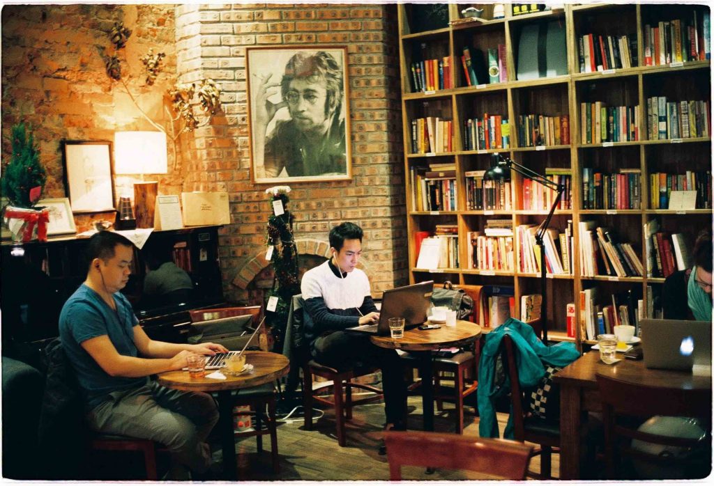 Quán cafe làm việc cho Freelancer tại Hà Nội - Tranquil Books & Coffee
