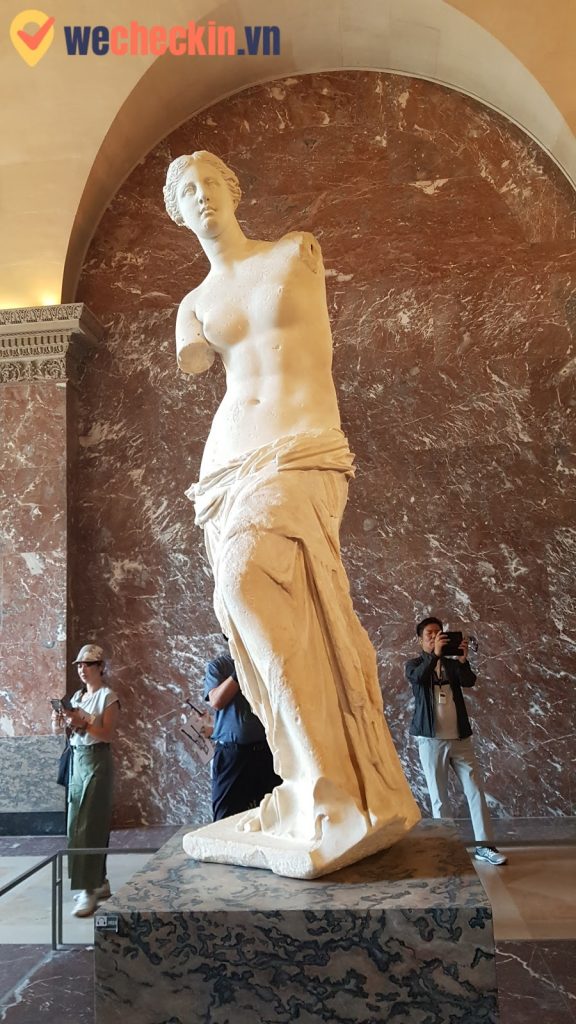 Tượng thần Venus nổi tiếng tại bảo tàng Louvre