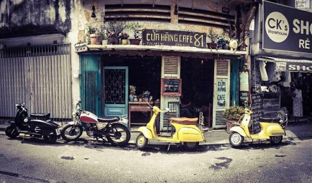 Quán cafe đêm ở Sài Gòn