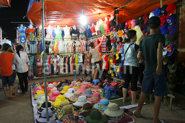 Chợ đêm Hà Nội